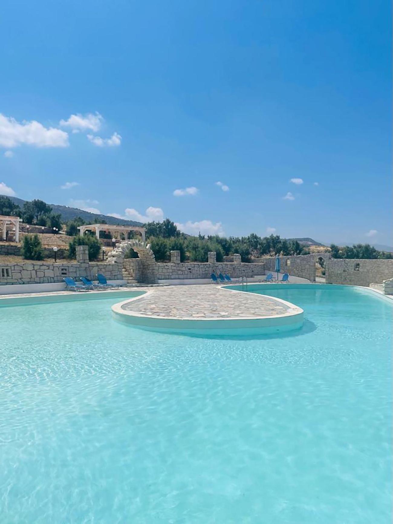 Lassion Golden Bay Sitia  Bagian luar foto